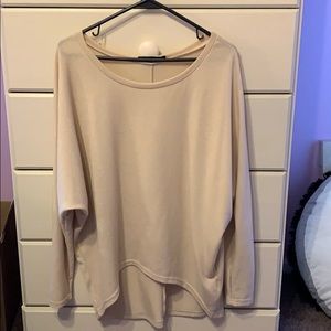 Long sleeved sweater